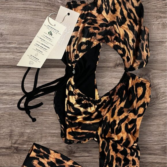 Free People We Are HAH Keep It Up Bikini Workout Top Sz XS Womens Lanka Leopard - Picture 10 of 10